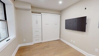 31-35-35 India St unit 202, Boston, MA 02110 - photo 4