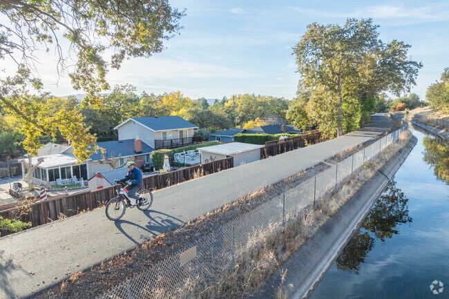 Vista Diablo's Contra Costa Canal Trail provides idyllic commuting to downtown.