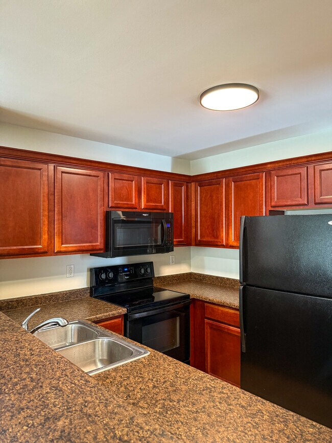 2940 Samuel Ct SW unit A, Cedar Rapids, IA 52404 - photo 4