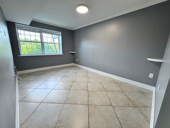 412 Sommerville Plaza unit 1, Yonkers, NY 10703 - photo 7