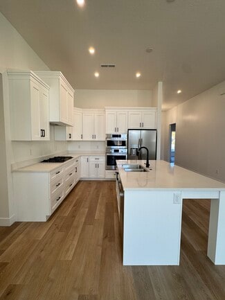 128 N Lone Rock Dr Unit A-303, Hurricane, UT 84737