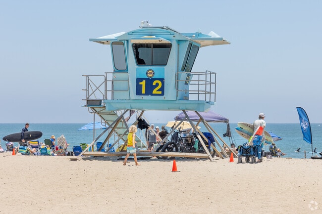 Surfers and spectators come to the Doheny Surf & Art Fest to hang out, surf and eat good.