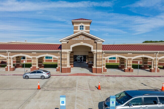 Alamo Elementary School offers classes for grades K-5 for the greater Baytown area of Texas.