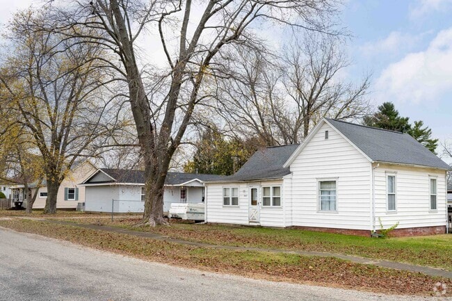 In the small Penfield area there are many adorable houses that can be found.