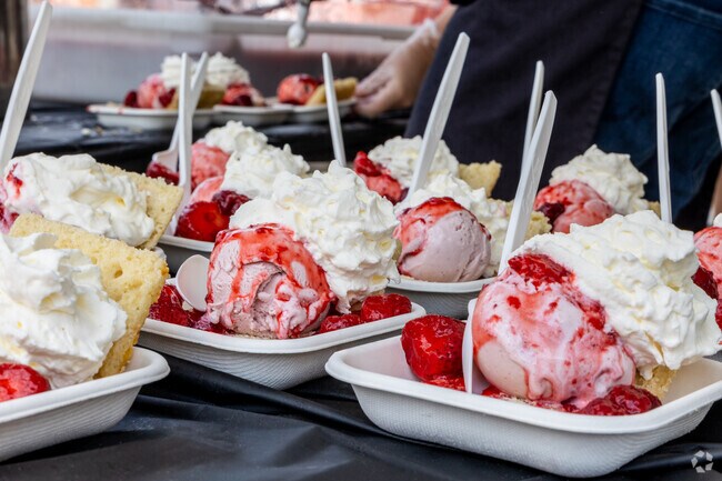 Jeni's Ice Cream offers delicious hand crafted treats less than 4 miles from Crossroads.