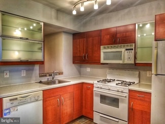 148 Gay St, Philadelphia, PA 19127