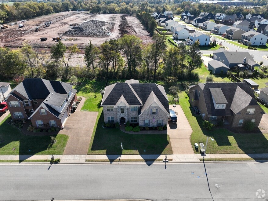 2521 Pebblecreek Ln, Murfreesboro, TN 37130 - photo 2