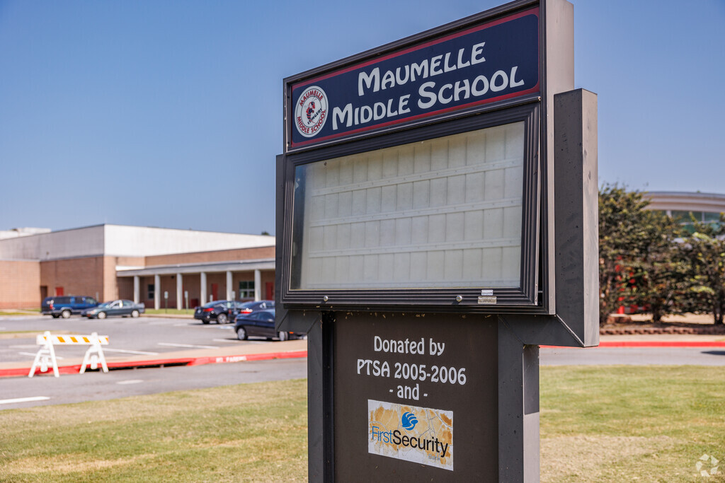 Maumelle Middle School students go on to attend Maumelle High School.