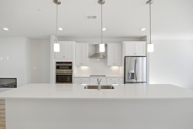 9675 Swallowtail Ln, Manassas, VA 20110 - photo 7