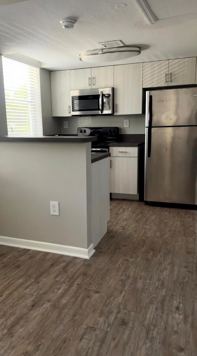 837 Espanola Way unit S2, Miami Beach, FL 33139 - photo 3