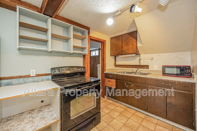 1303 Langmeyer St unit 100, Colorado Springs, CO 80904 - photo 4