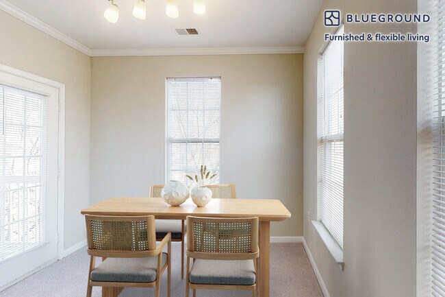 2350 26th Ct S unit FL1-ID8008A, Arlington, VA 22206 - photo 5