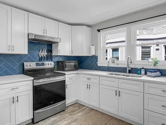 10 W Elm St Unit A, Sanford, ME 04073