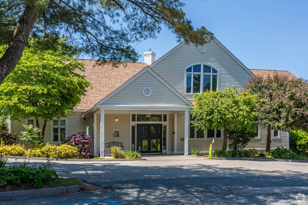 Theophany School welcomes students to learn in Needham.