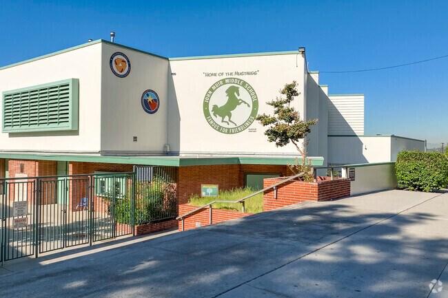 John Muir Middle School is well rated middle school located in Burbank..