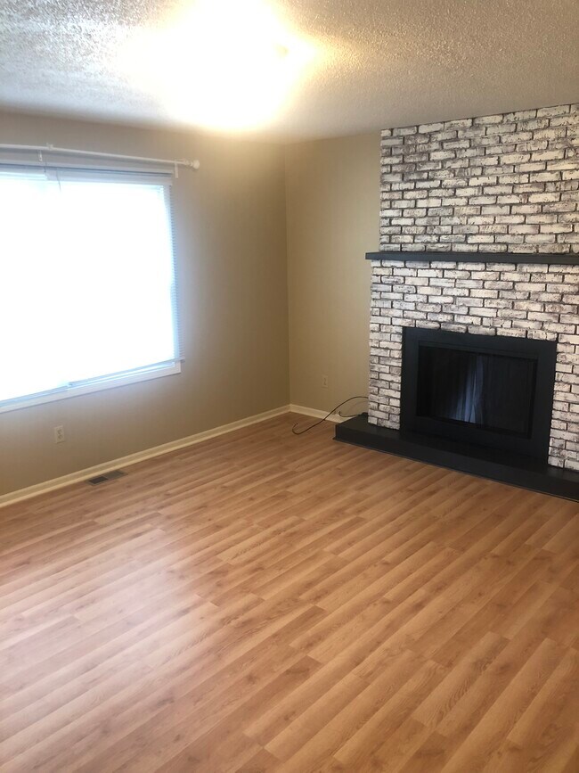 642 Arbor St unit 642, Fostoria, OH 44830 - photo 4