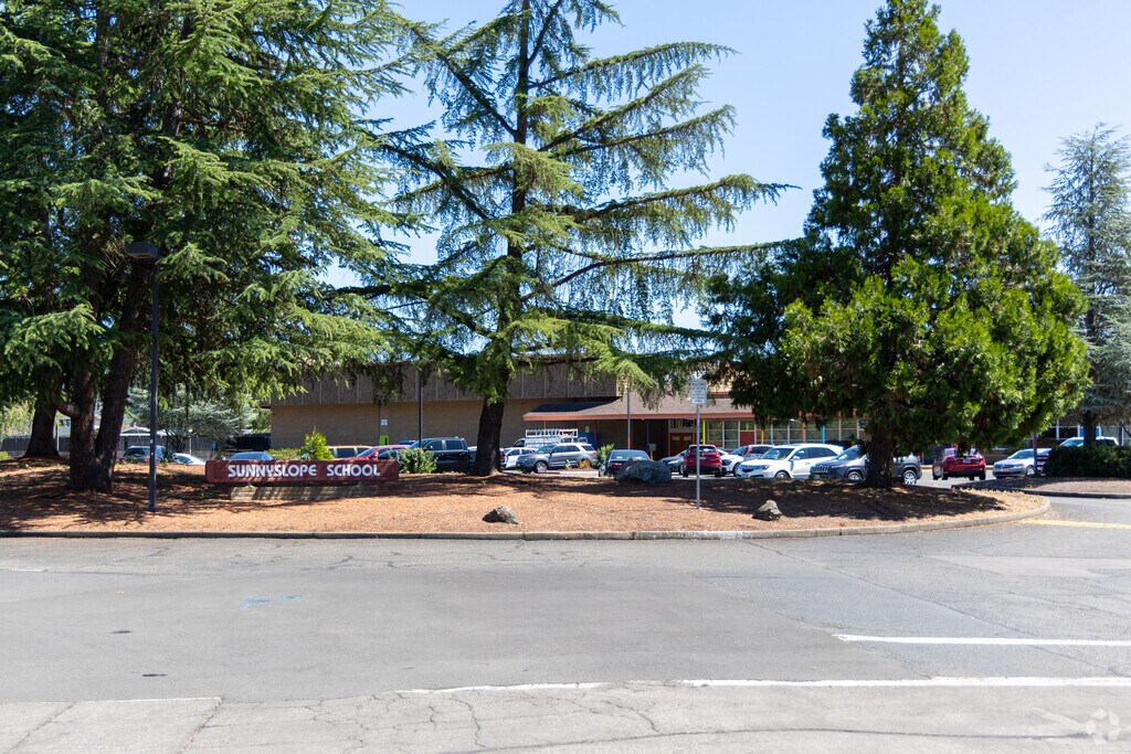 Sunnyslope Elementary School.