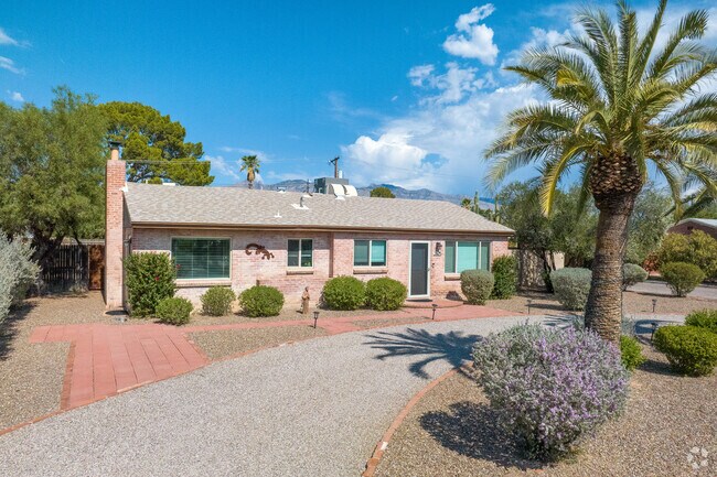 Most homes in Tucson and Shaheen Estates will have painted stucco or brick veneer.
