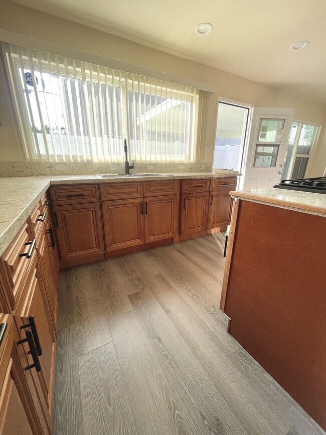 7949 Clearfield Ave, Panorama City, CA 91402 - photo 7