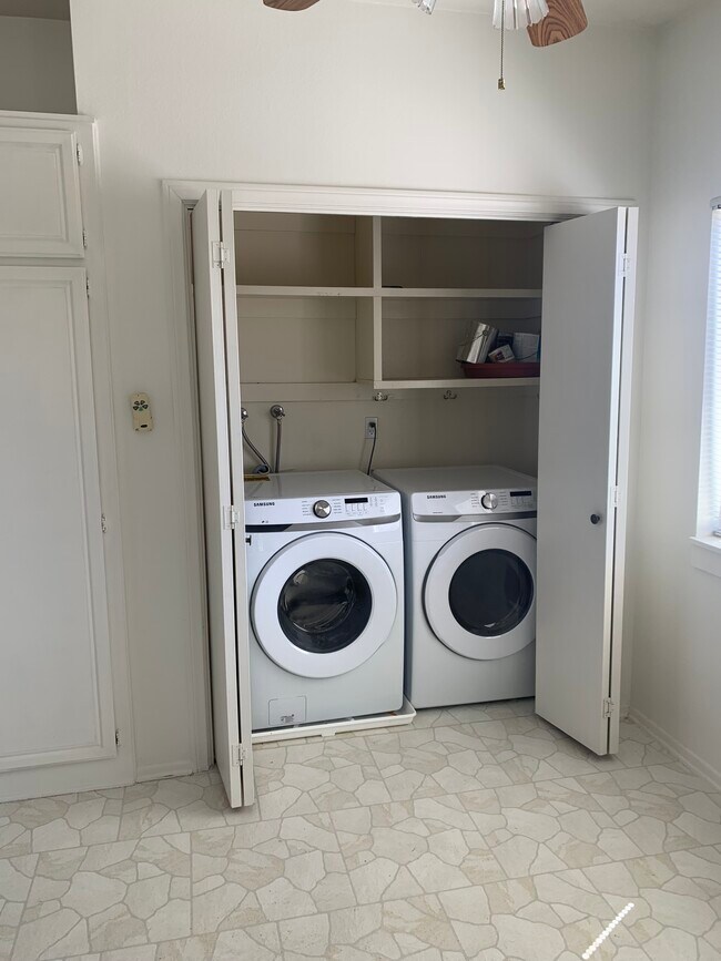 19029 Nordhoff St unit 308, Northridge, CA 91324 - photo 5