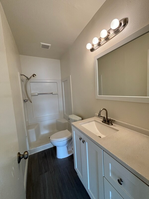 14250 Telegraph Rd unit 6, Whittier, CA 90604 - photo 5