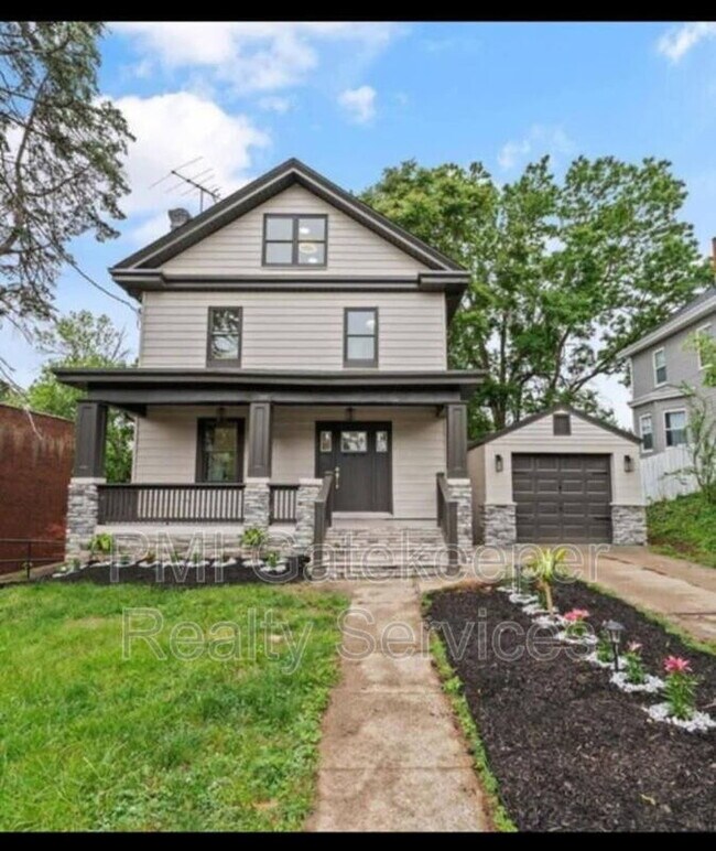5819 Bramble Ave, Cincinnati, OH 45227