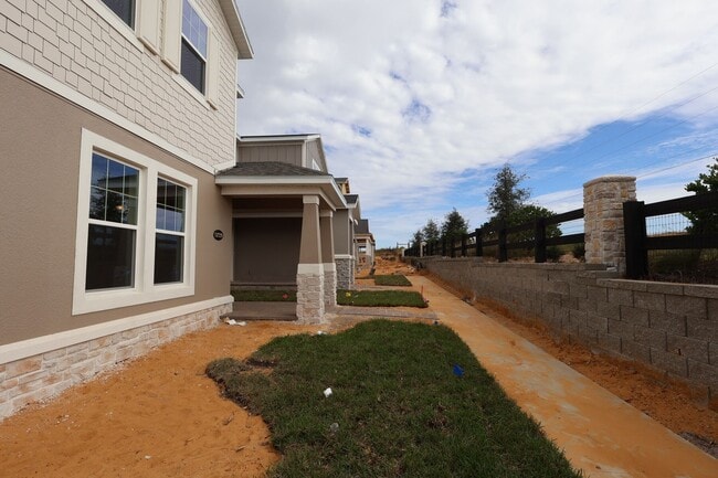 17329 Beachgrass Aly, Winter Garden, FL 34787 - photo 2