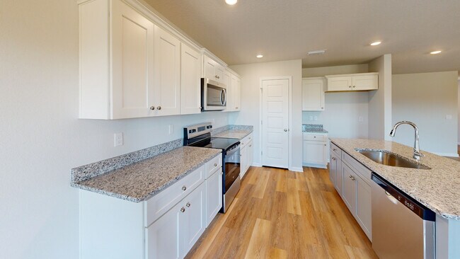 140 Aberdeen Loop, Calera, AL 35040 - photo 4