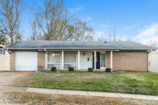 3160 Hargrove Ln, Florissant, MO 63033