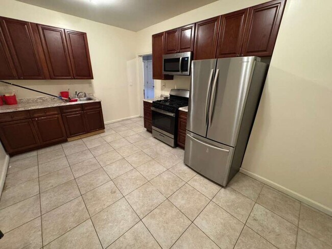 209 21st St unit 2, Irvington, NJ 07111 - photo 2