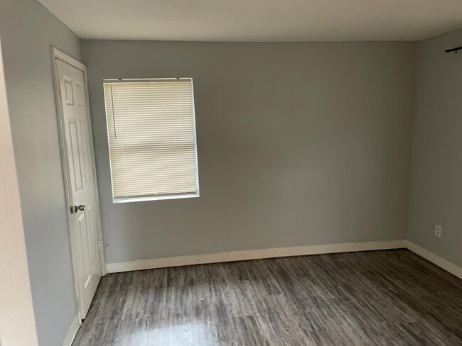 1726 Ryar Rd unit 3, Jacksonville, FL 32216 - photo 3