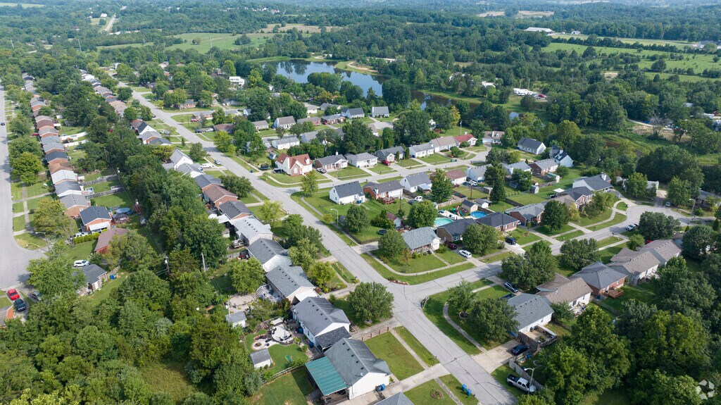 For Sale 3014 Aiken Back Ln, La Grange, KY 40031