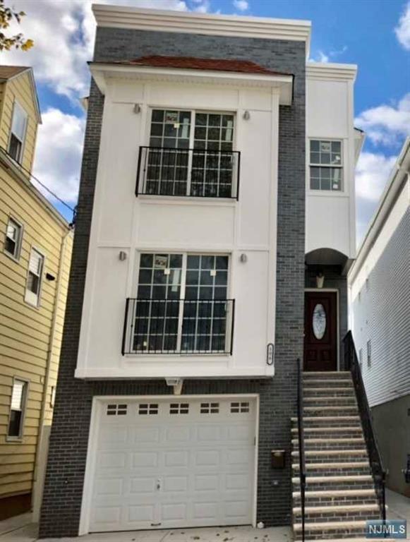 106 N 3rd St, East Newark, NJ 07029