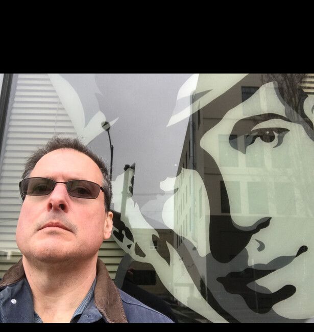 Agent Photo