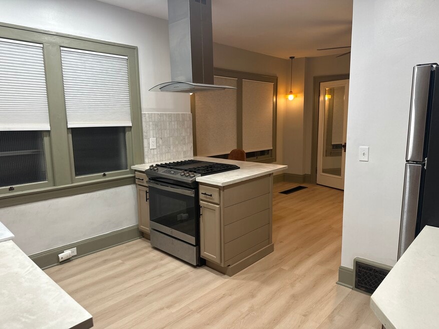 9205 Clifton Blvd unit 9205 Clifton blvd, Cleveland, OH 44102 - photo 1