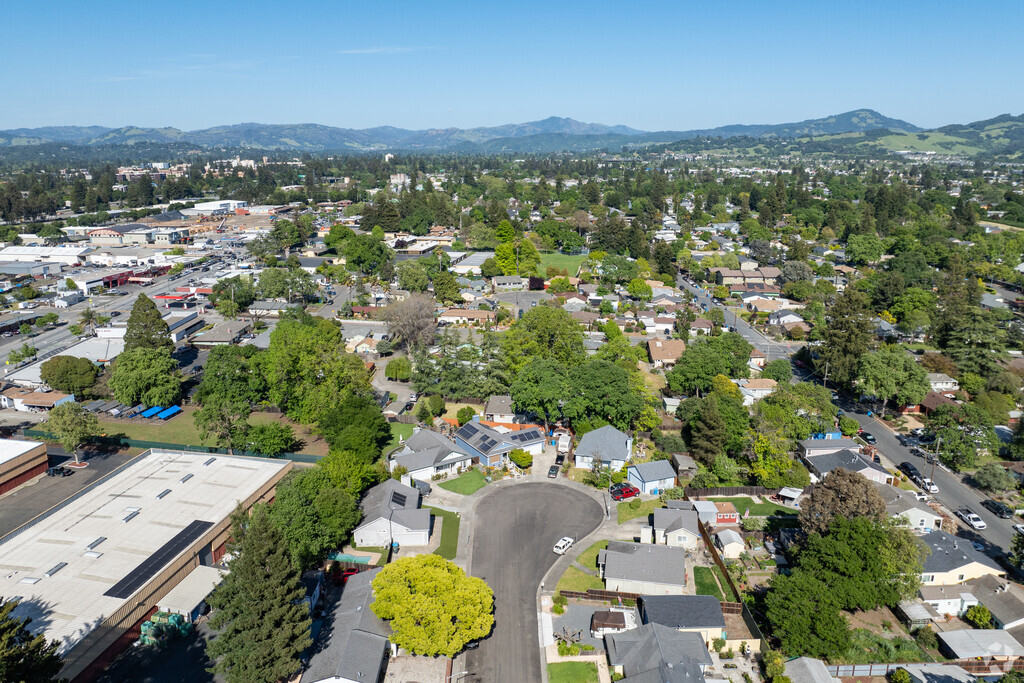 Head to the Roseland neighborhood for a lifestyle rich in culture with trails and parks next to downtown Santa Rosa.
