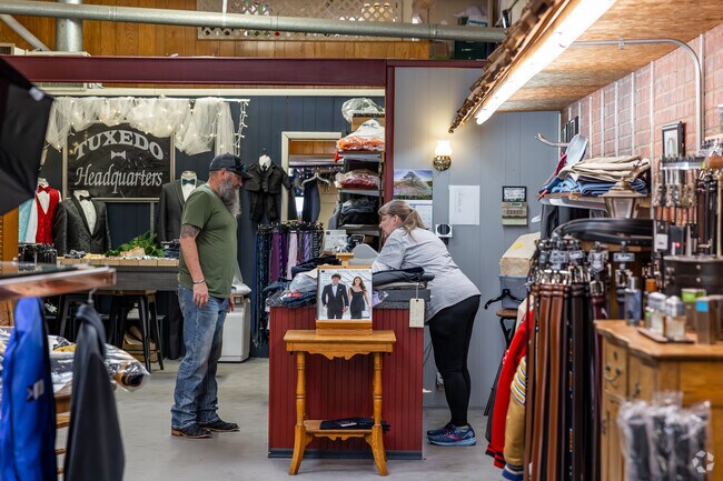 Country Corner Craft and Antique Mall and Beemer’s Clothing are just a couple of the many shops around downtown.