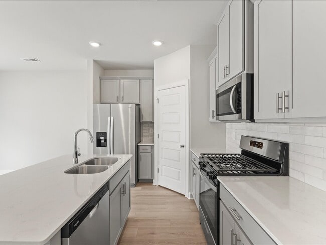 114 Arrow Ct, Greer, SC 29651 - photo 3