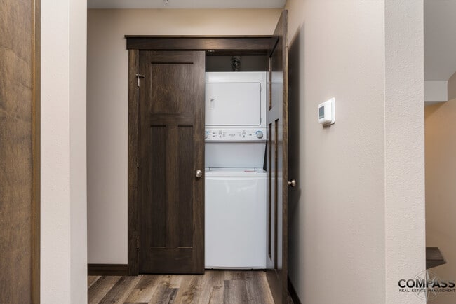 2953 Eldorado Blvd, Eau Claire, WI 54701 - photo 7