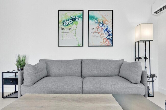 208 SE 4th St unit ID1239422P, Hallandale Beach, FL 33009 - photo 3