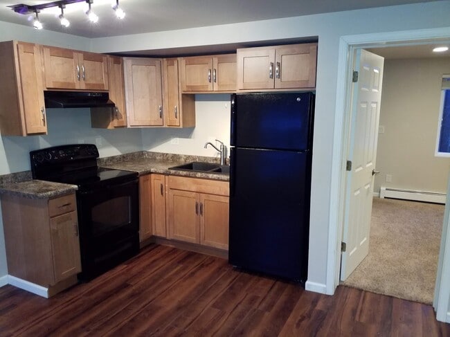 1025 Riverside Dr unit A, Waupaca, WI 54981 - photo 3