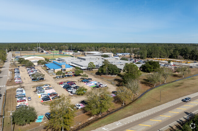 Covington High School prepares students for success in academics and beyond.