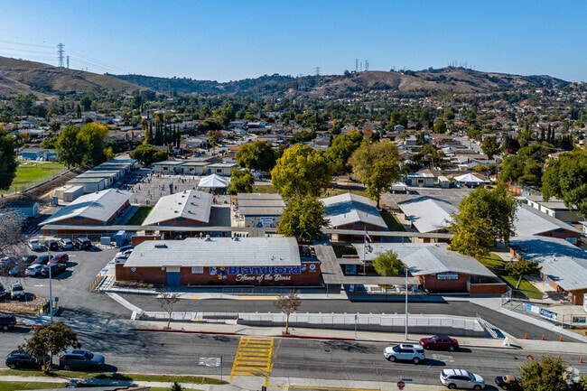 Blandford Elementary School in Rowland Heights entrance, pick up and drop off area.