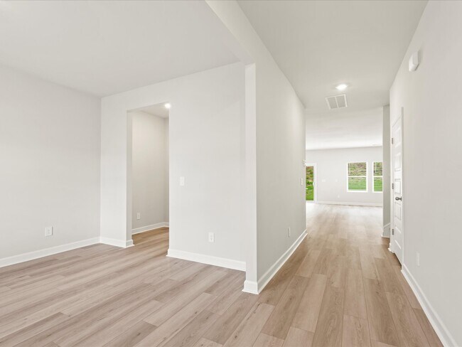 1604 Switchback Cir, Moore, SC 29369 - photo 4