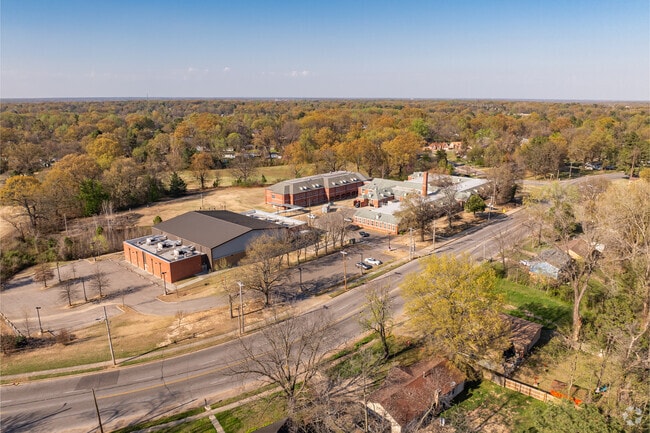 Grandview Heights Middle School receives an overall C- grade on Niche.