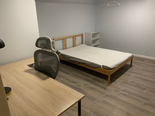 5632 Beacon St unit 1, Pittsburgh, PA 15217 - photo 6