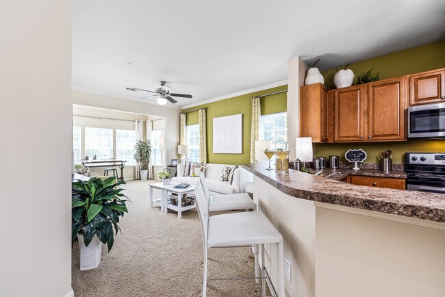 1 Bedroom with Sunroom: Open Floorplan with Eat-in Kitchen