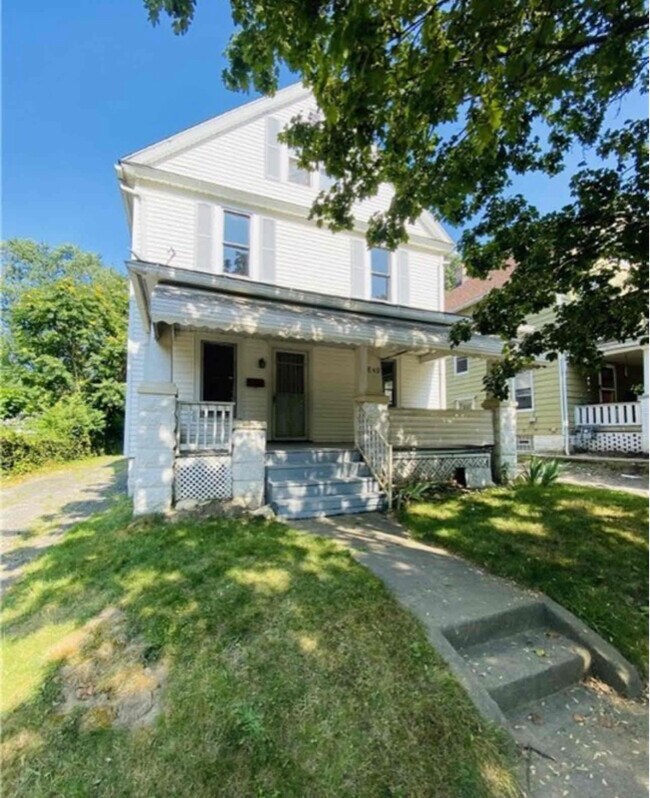 849 Beardsley St, Akron, OH 44311