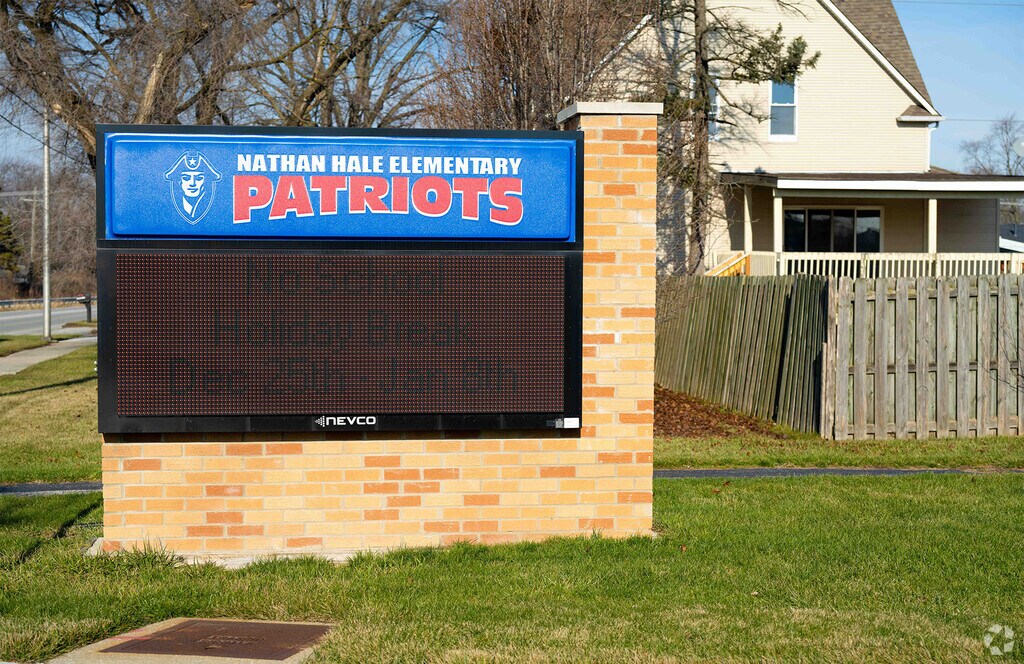 Nathan Hale Elementary School, Rankings & Reviews