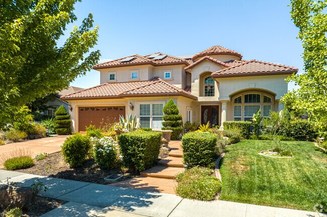 North Davis homes are custom and semi-custom.